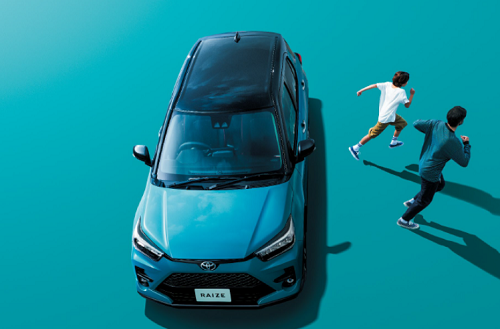 ライズのターコイズブルーマイカメタリックはダサい 派手で目立つ カラーの特徴を紹介 セダンちゃんブログ