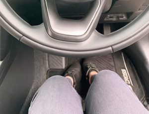 ヤリスクロスの内装はダサい 安っぽい インテリアの質感や広さ 欠点を紹介 セダンちゃんブログ